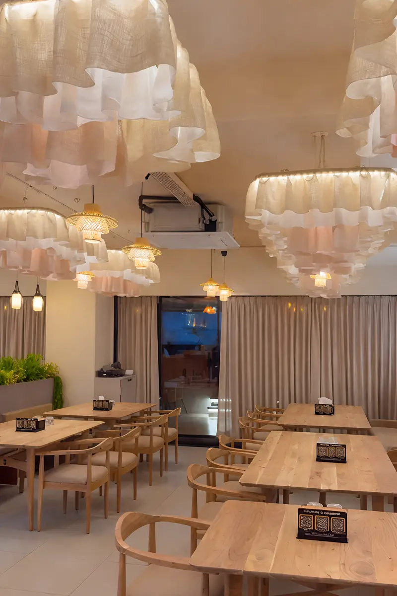Falafel & Hummus interior
